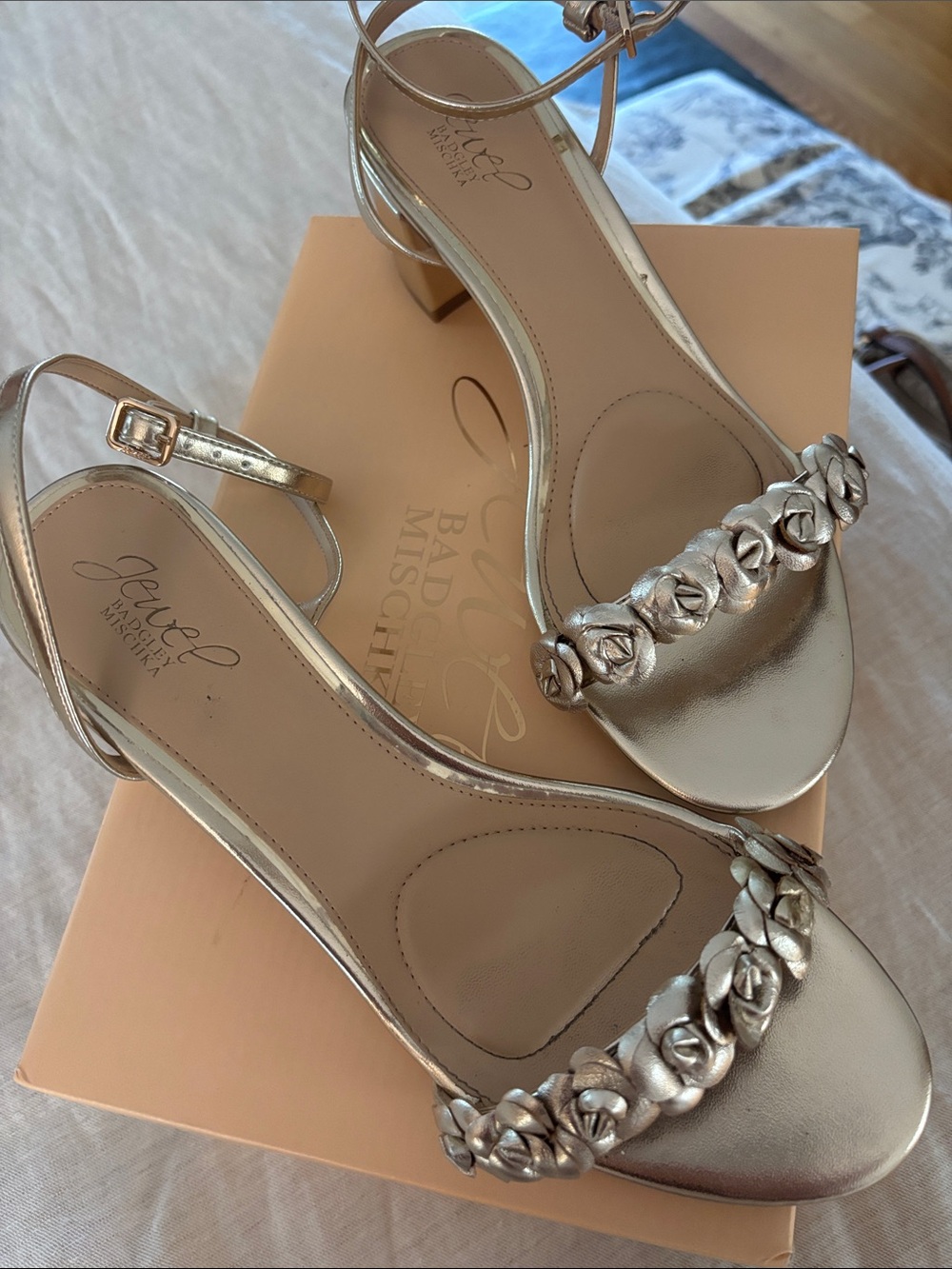Badgley Mischka Metallic Silver Rosette Ankle-Strap Sandals - size 8.5